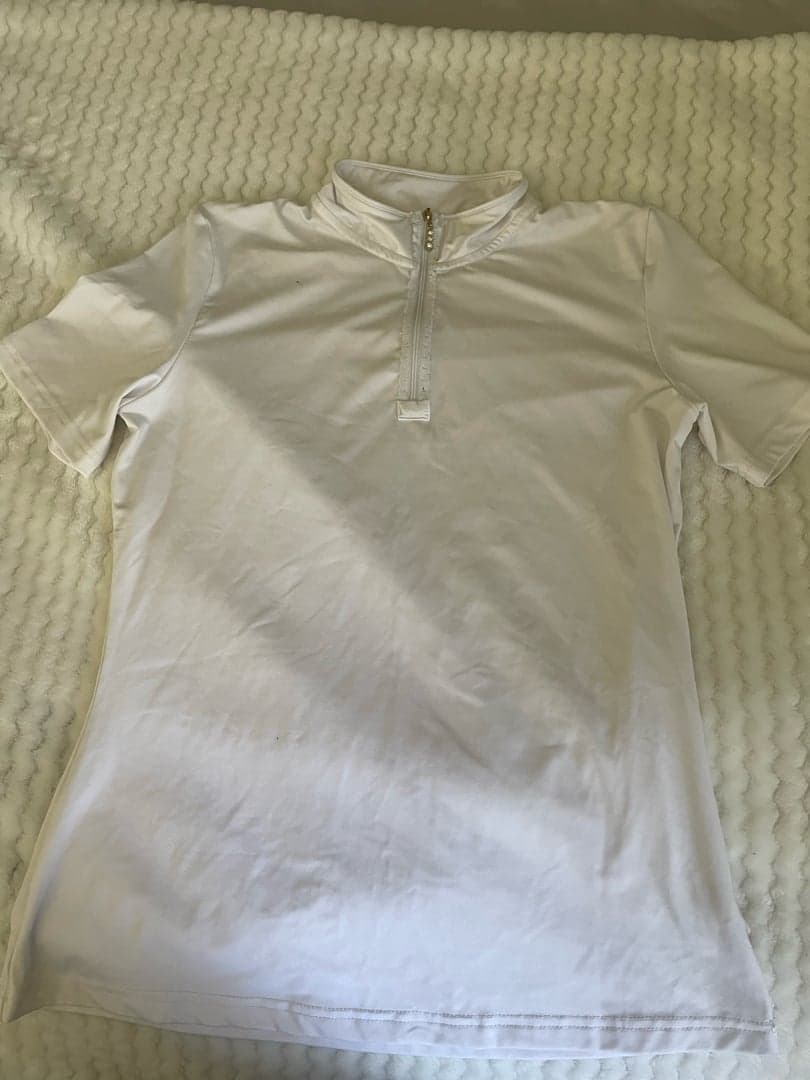 Bild 1 av Vit tävlings T-shirt med fin detalj