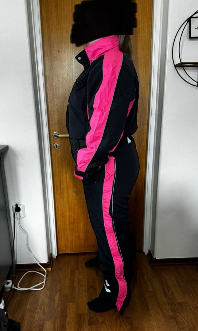 Bild 2 av Svart och rosa overall