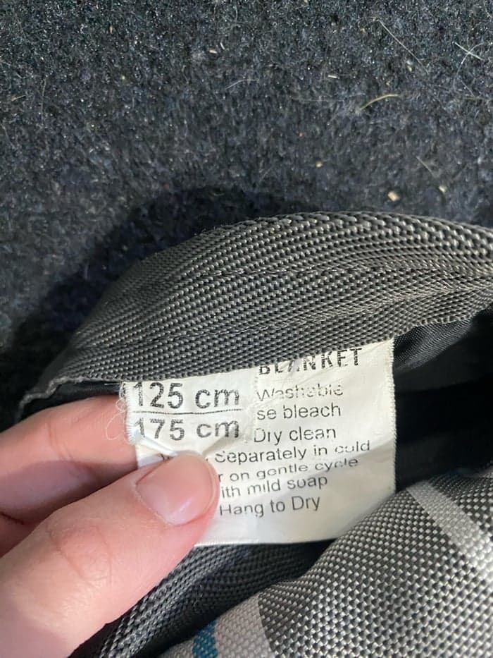 Media 4 av Grått stalltäcke
