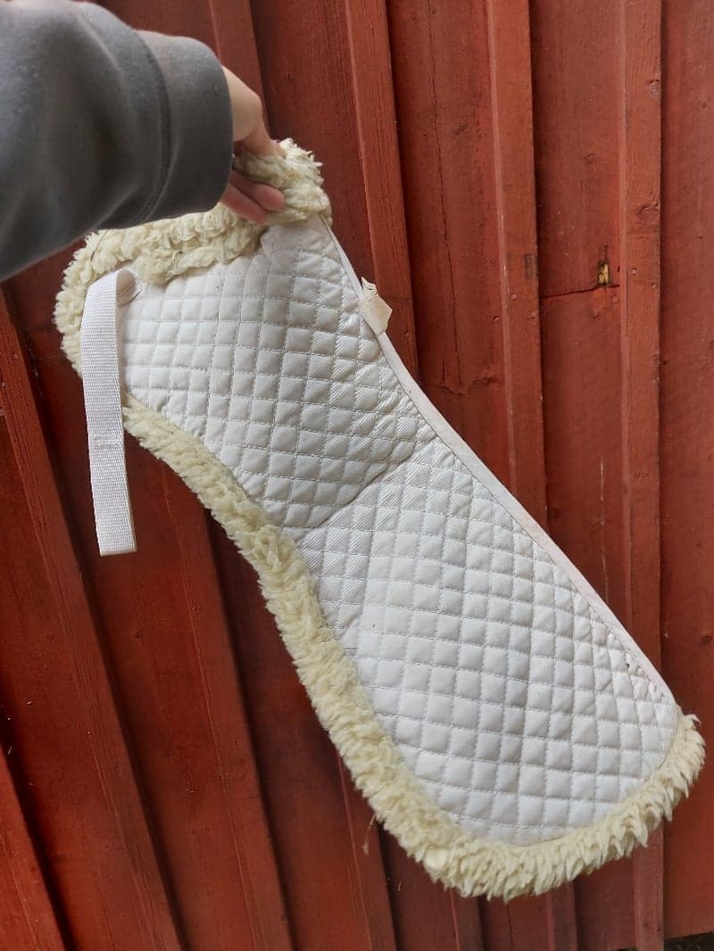 Bild 2 av White saddle pad